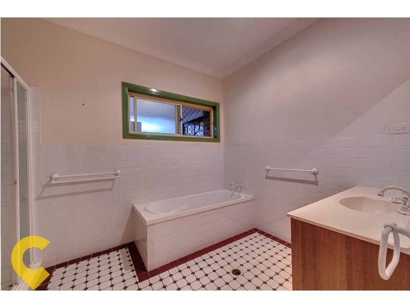 43 Oxford Crescent, Bridgeman Downs QLD 4035