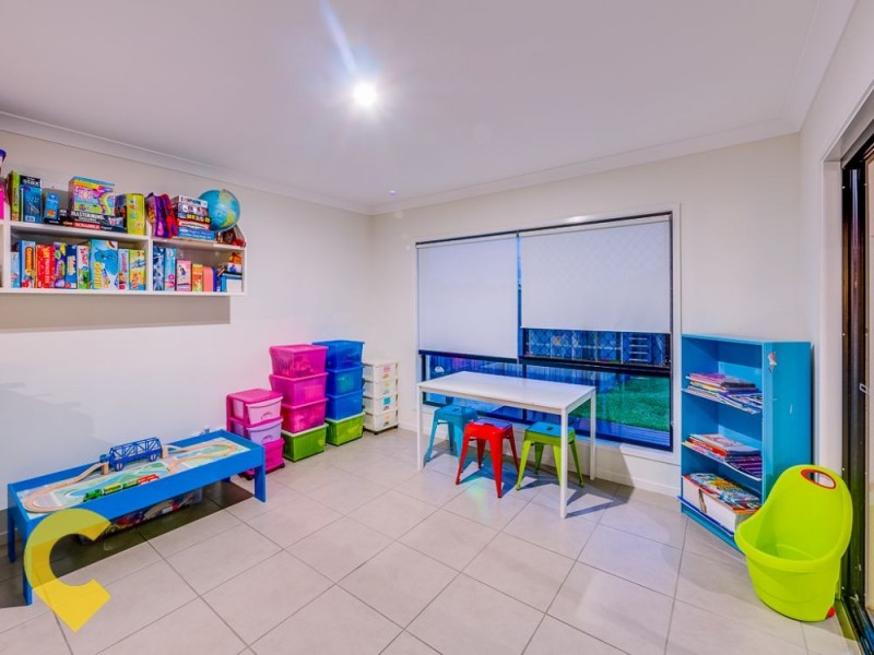 12 Goshawk Street, Upper Kedron QLD 4055