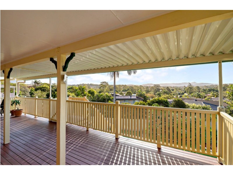 9 Flinders Way, Albany Creek QLD 4035
