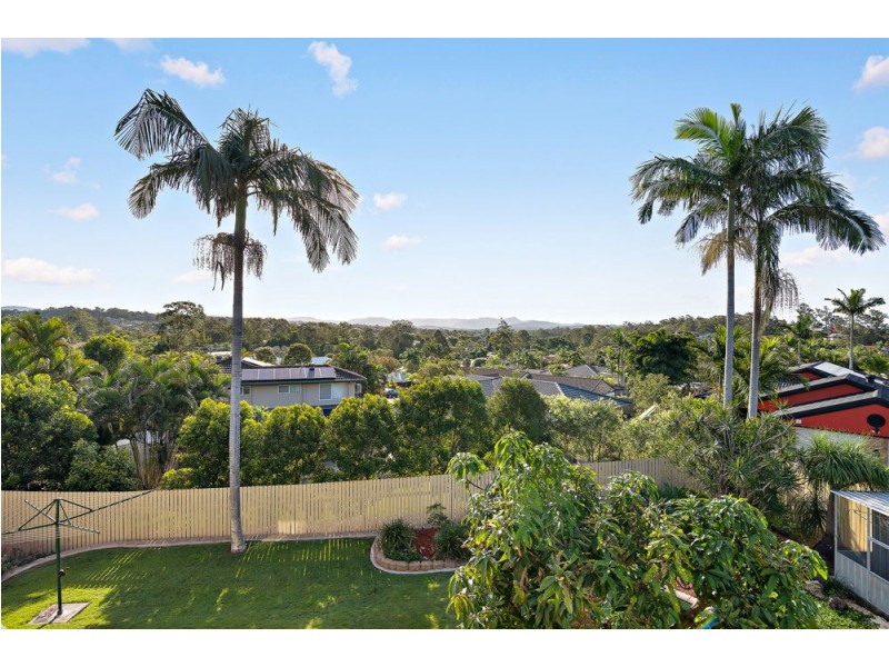 9 Flinders Way, Albany Creek QLD 4035
