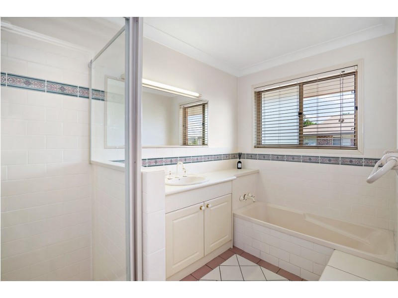 9 Flinders Way, Albany Creek QLD 4035