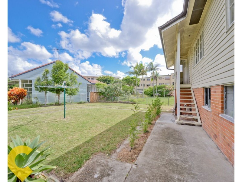22 Railway Street, Alderley QLD 4051