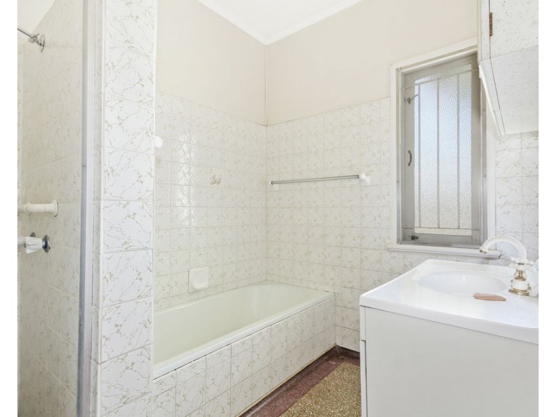 24 Railway Street, Alderley QLD 4051