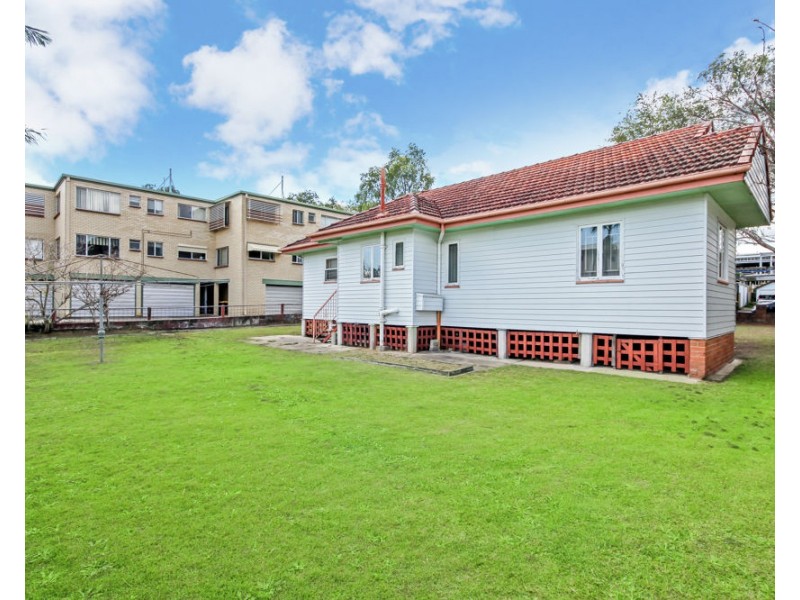 24 Railway Street, Alderley QLD 4051