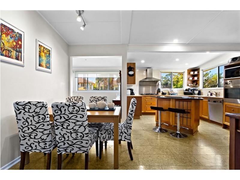 32 Neal Street, Brighton QLD 4017