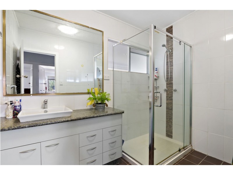 32 Neal Street, Brighton QLD 4017