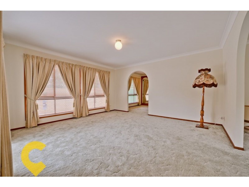 65 Bedivere Street, Carindale QLD 4152