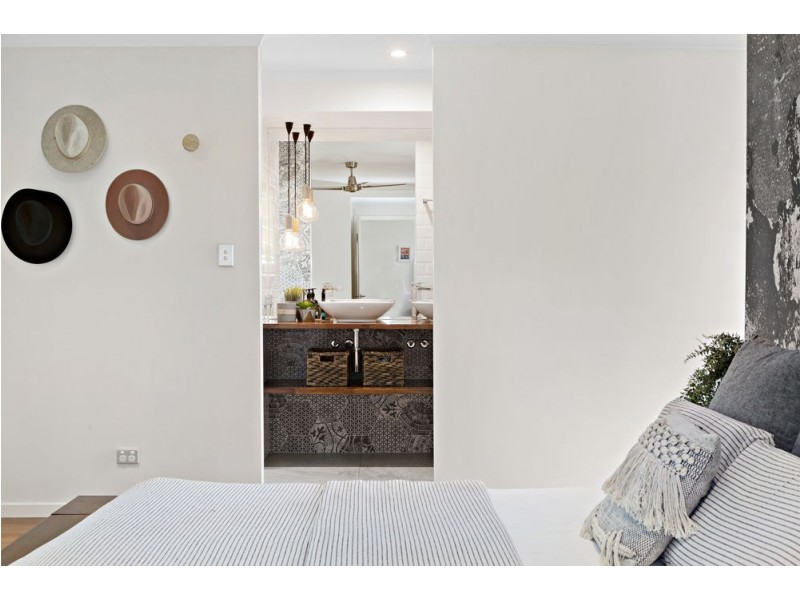 17 Ansford Street, Stafford Heights QLD 4053