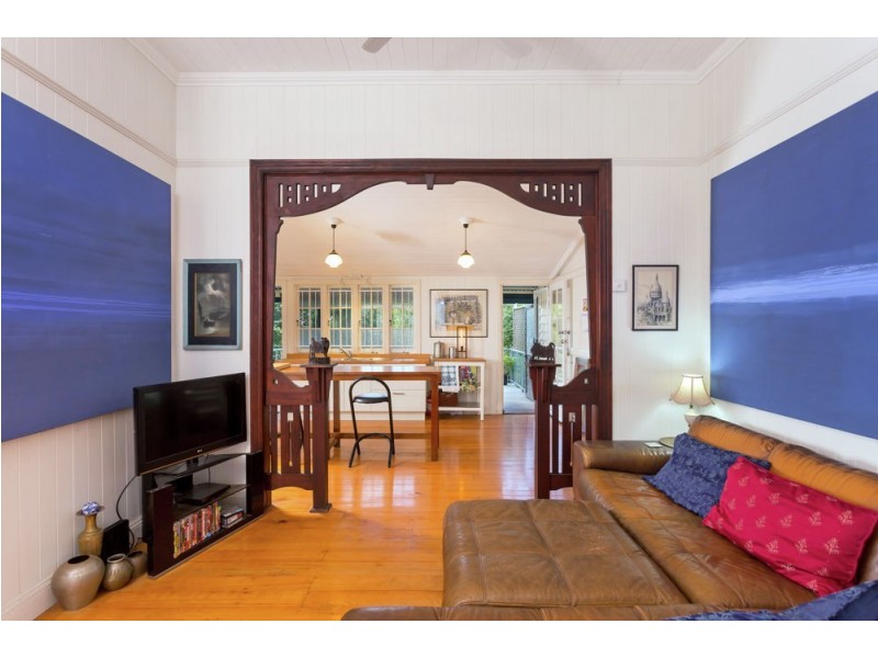 2 Pauline Street, Tarragindi QLD 4121