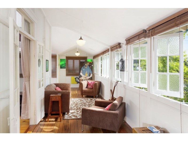 2 Pauline Street, Tarragindi QLD 4121