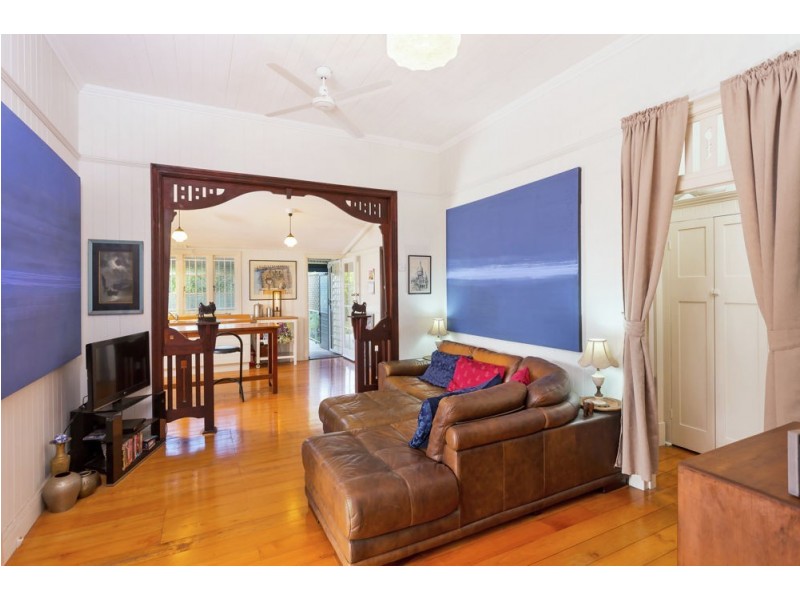 2 Pauline Street, Tarragindi QLD 4121