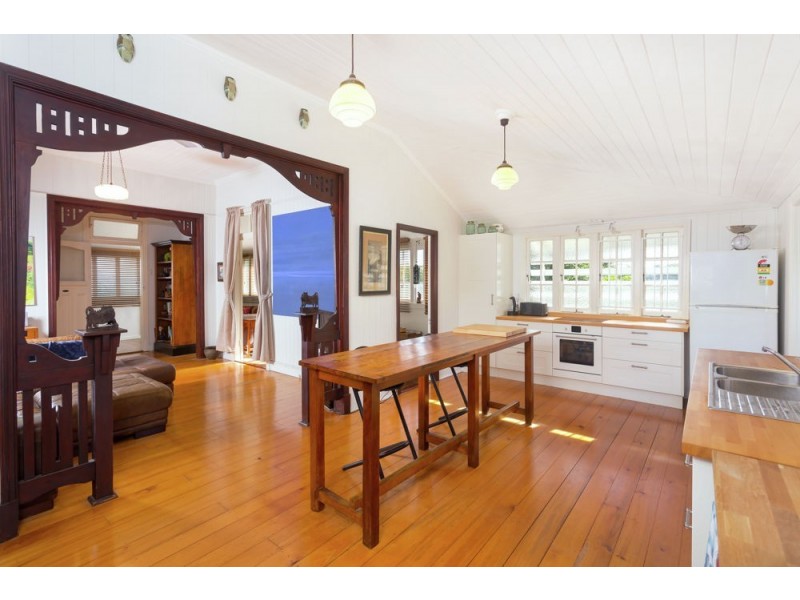 2 Pauline Street, Tarragindi QLD 4121