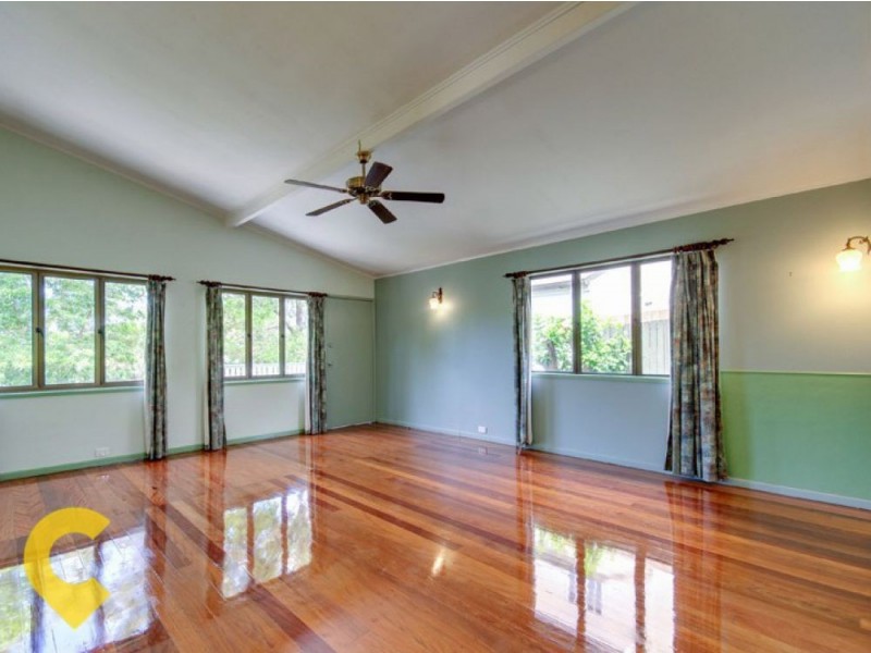 12 Rutherford Street, Stafford Heights QLD 4053