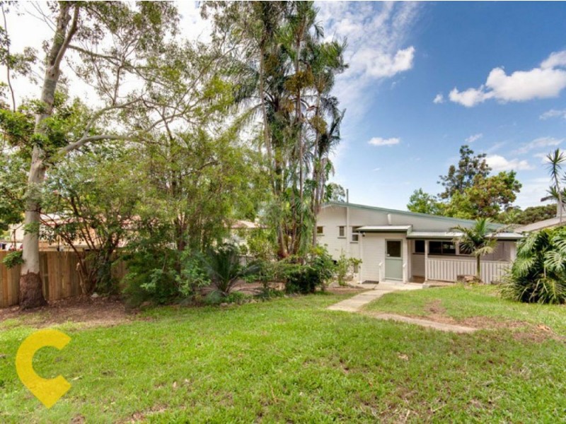 12 Rutherford Street, Stafford Heights QLD 4053