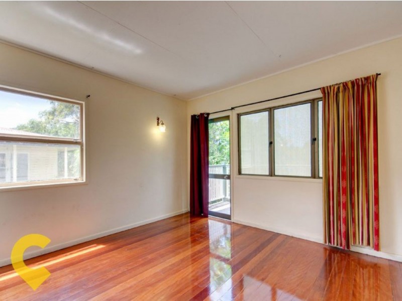 12 Rutherford Street, Stafford Heights QLD 4053