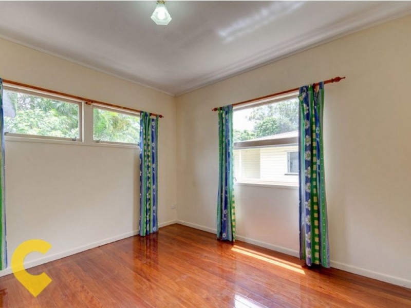 12 Rutherford Street, Stafford Heights QLD 4053