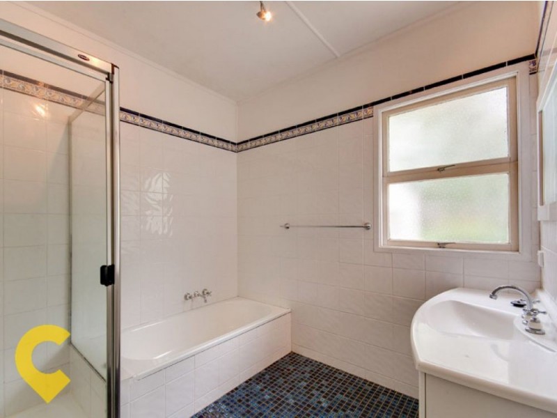 12 Rutherford Street, Stafford Heights QLD 4053