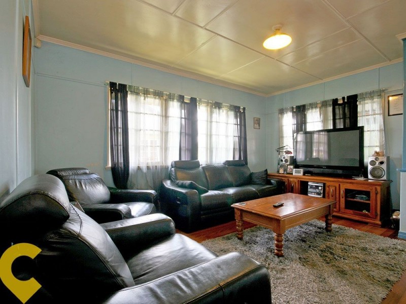 220 Hamilton Road, Wavell Heights QLD 4012