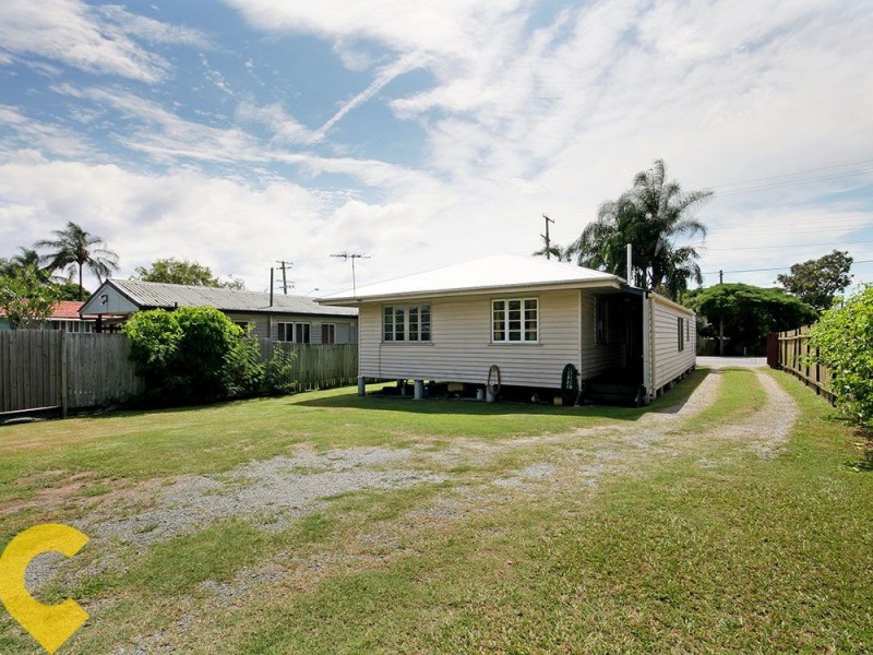 220 Hamilton Road, Wavell Heights QLD 4012