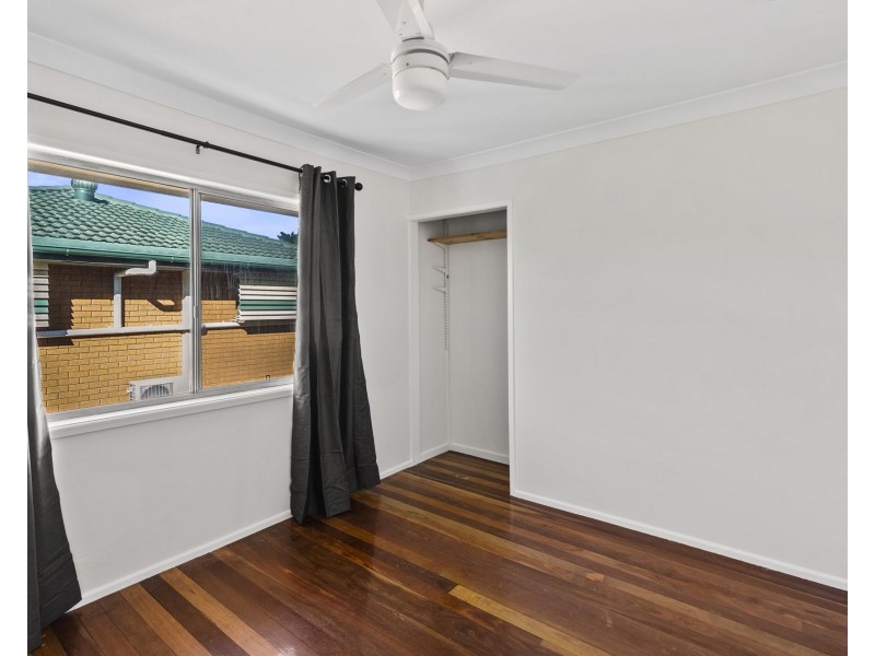 11 McGinn Road, Ferny Grove QLD 4055