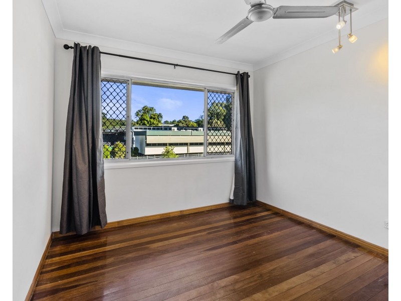 11 McGinn Road, Ferny Grove QLD 4055