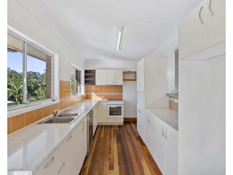 11 McGinn Road, Ferny Grove QLD 4055