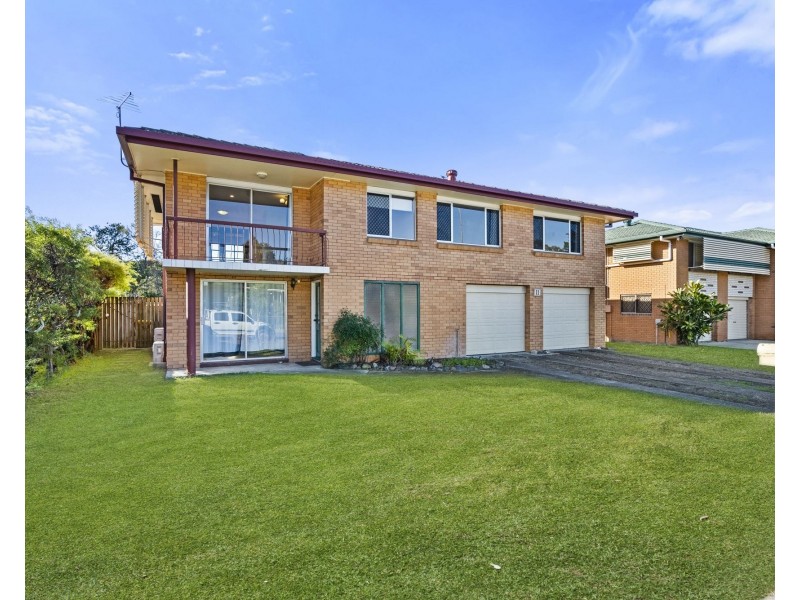 11 McGinn Road, Ferny Grove QLD 4055