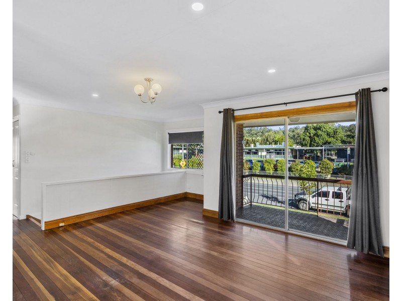 11 McGinn Road, Ferny Grove QLD 4055