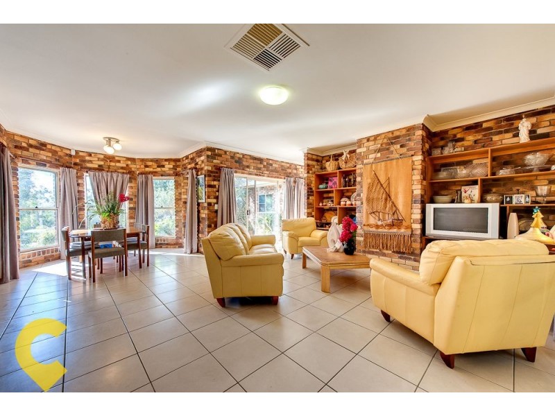 17 Wandin Road, Withcott QLD 4352