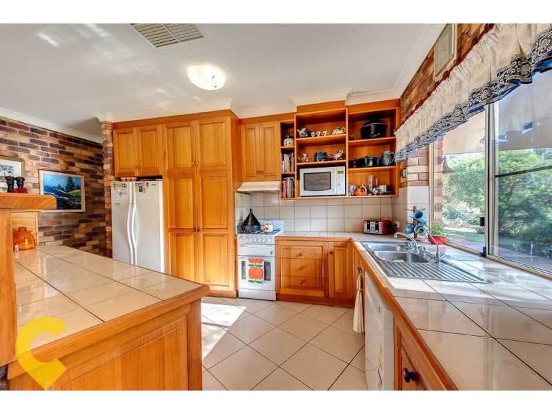 17 Wandin Road, Withcott QLD 4352