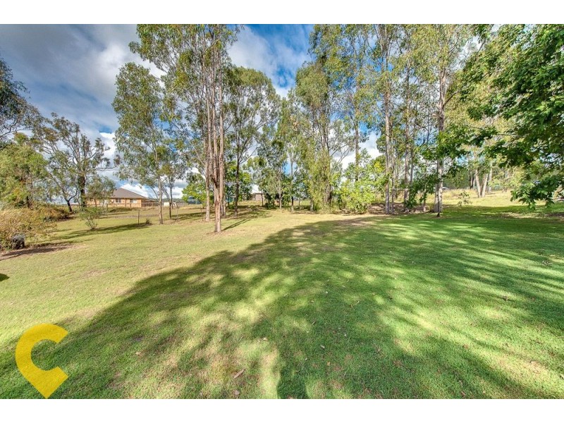 17 Wandin Road, Withcott QLD 4352