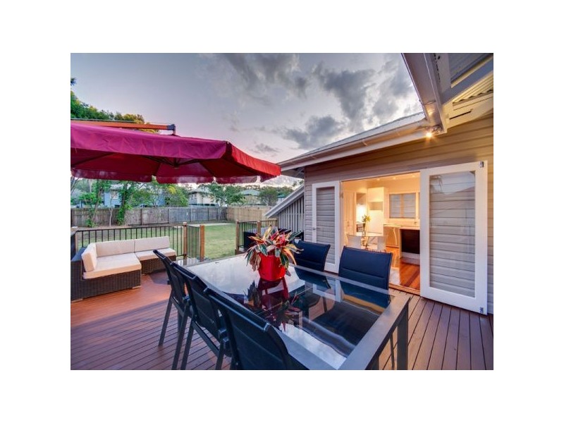 27 Fogarty Street, Stafford QLD 4053