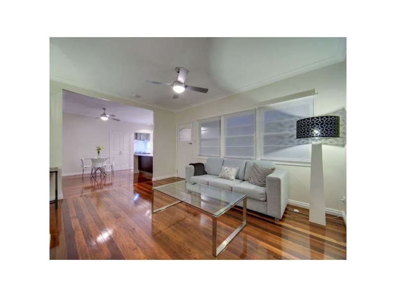 27 Fogarty Street, Stafford QLD 4053