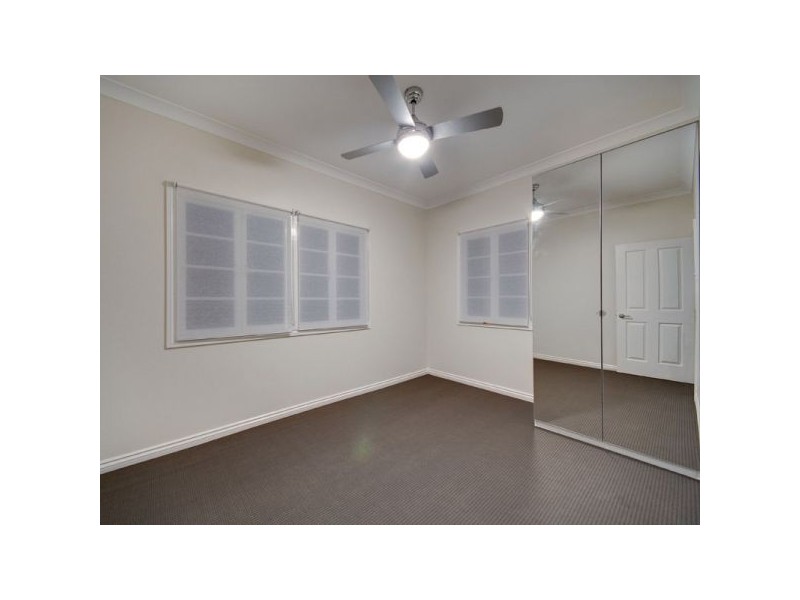 27 Fogarty Street, Stafford QLD 4053