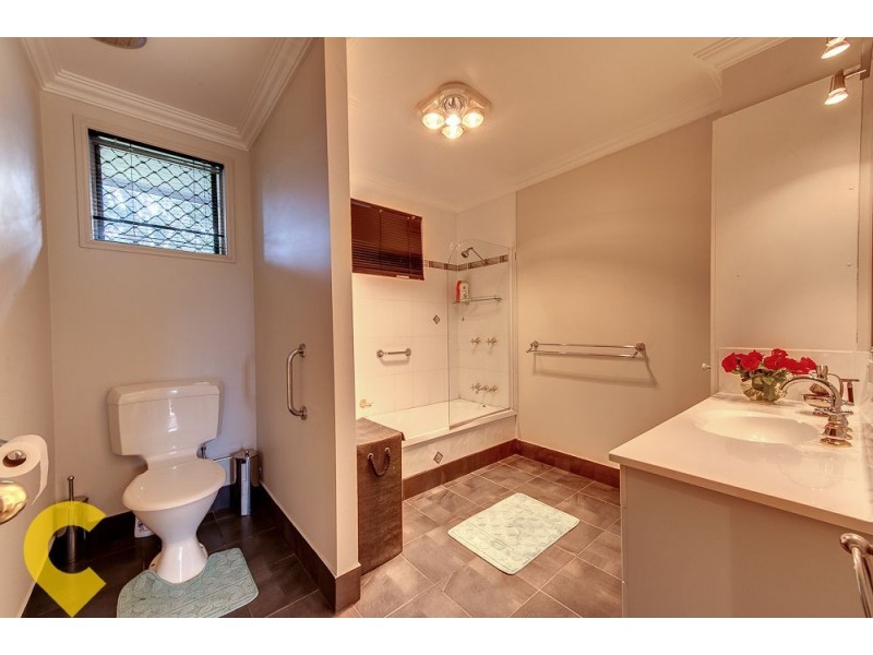 23 Barrymount Crescent, Mount Lofty QLD 4350