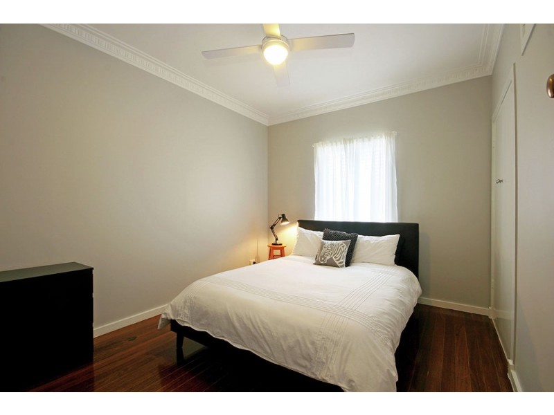 208 Hamilton Road, Wavell Heights QLD 4012