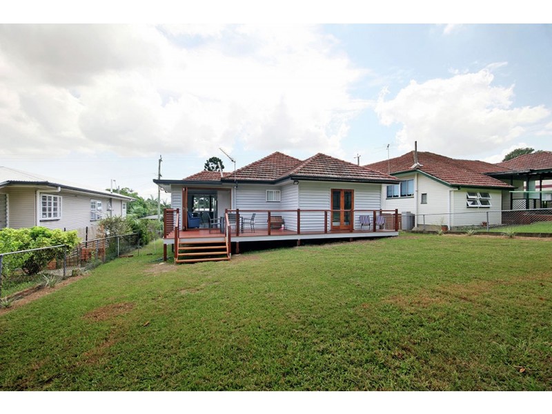 208 Hamilton Road, Wavell Heights QLD 4012