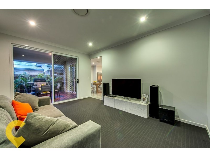 17 Cootharaba Crescent, Warner QLD 4500