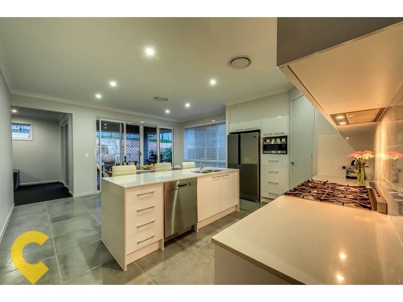 17 Cootharaba Crescent, Warner QLD 4500