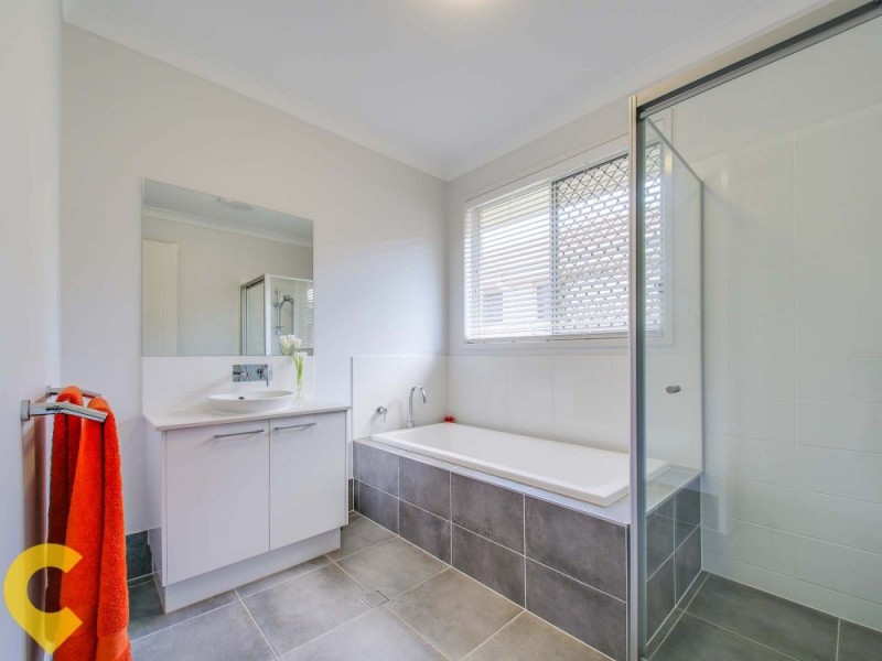 17 Cootharaba Crescent, Warner QLD 4500