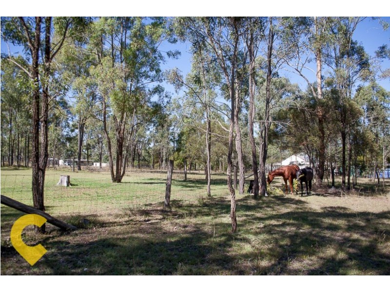 227 Carbeen Crescent, Nanango QLD 4615
