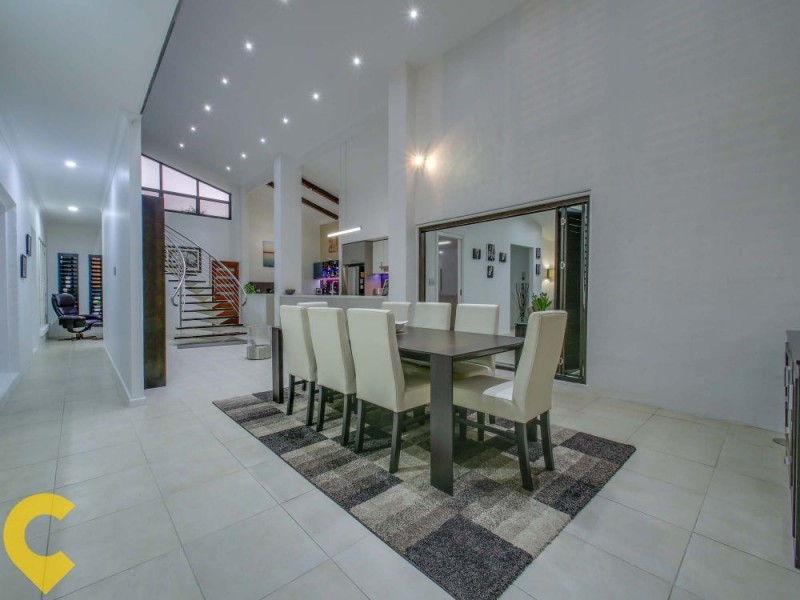 16 Lodge Road, Wooloowin QLD 4030