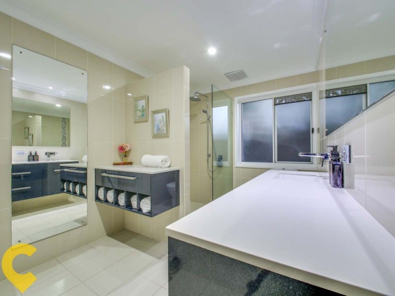 16 Lodge Road, Wooloowin QLD 4030