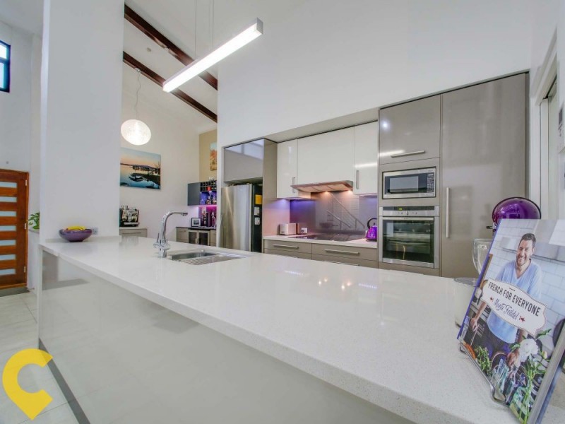 16 Lodge Road, Wooloowin QLD 4030