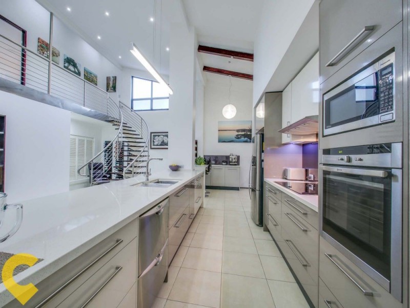 16 Lodge Road, Wooloowin QLD 4030