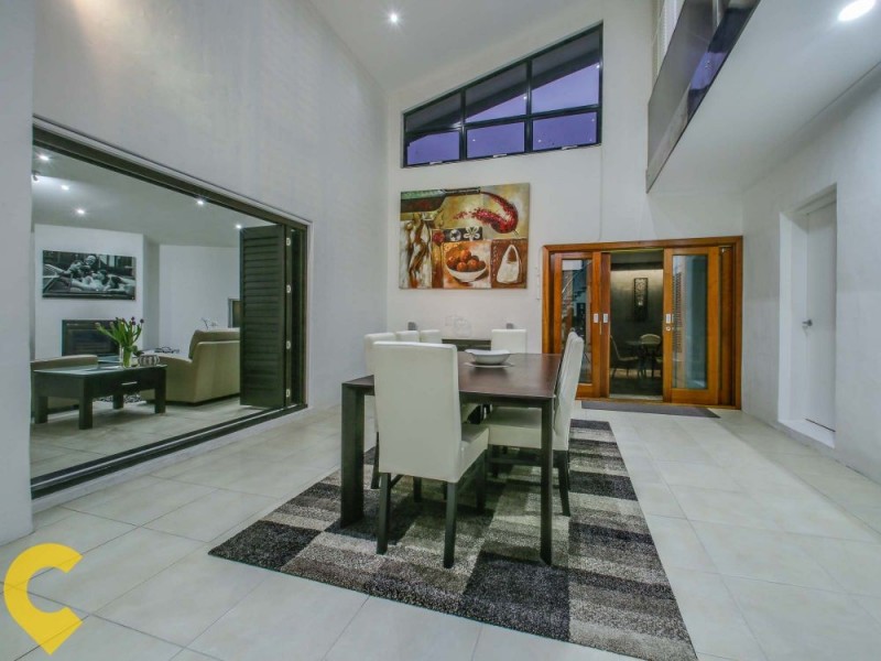 16 Lodge Road, Wooloowin QLD 4030