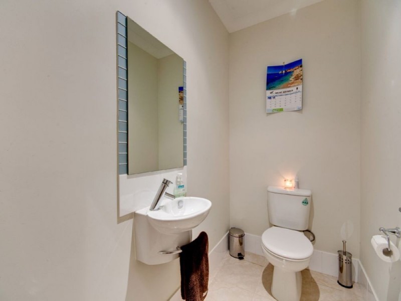 8/4 Kates Street, Morningside QLD 4170
