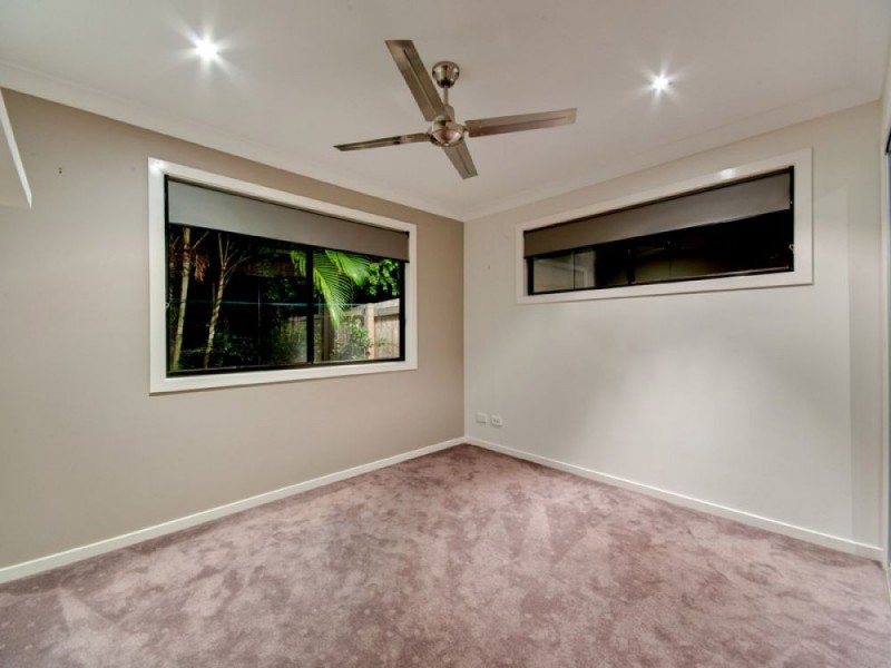 8/4 Kates Street, Morningside QLD 4170