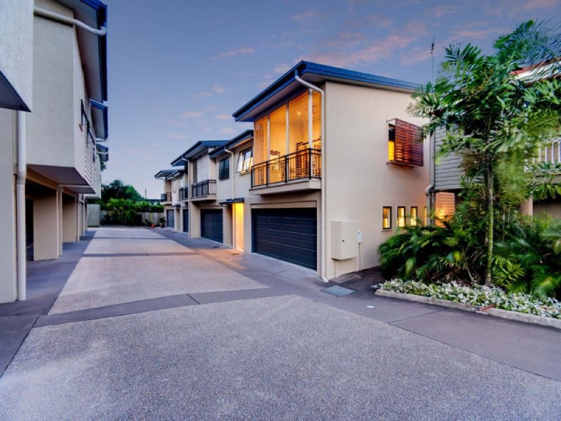 8/4 Kates Street, Morningside QLD 4170