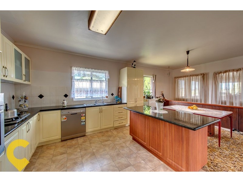 19 Mott Crescent, Rockville QLD 4350